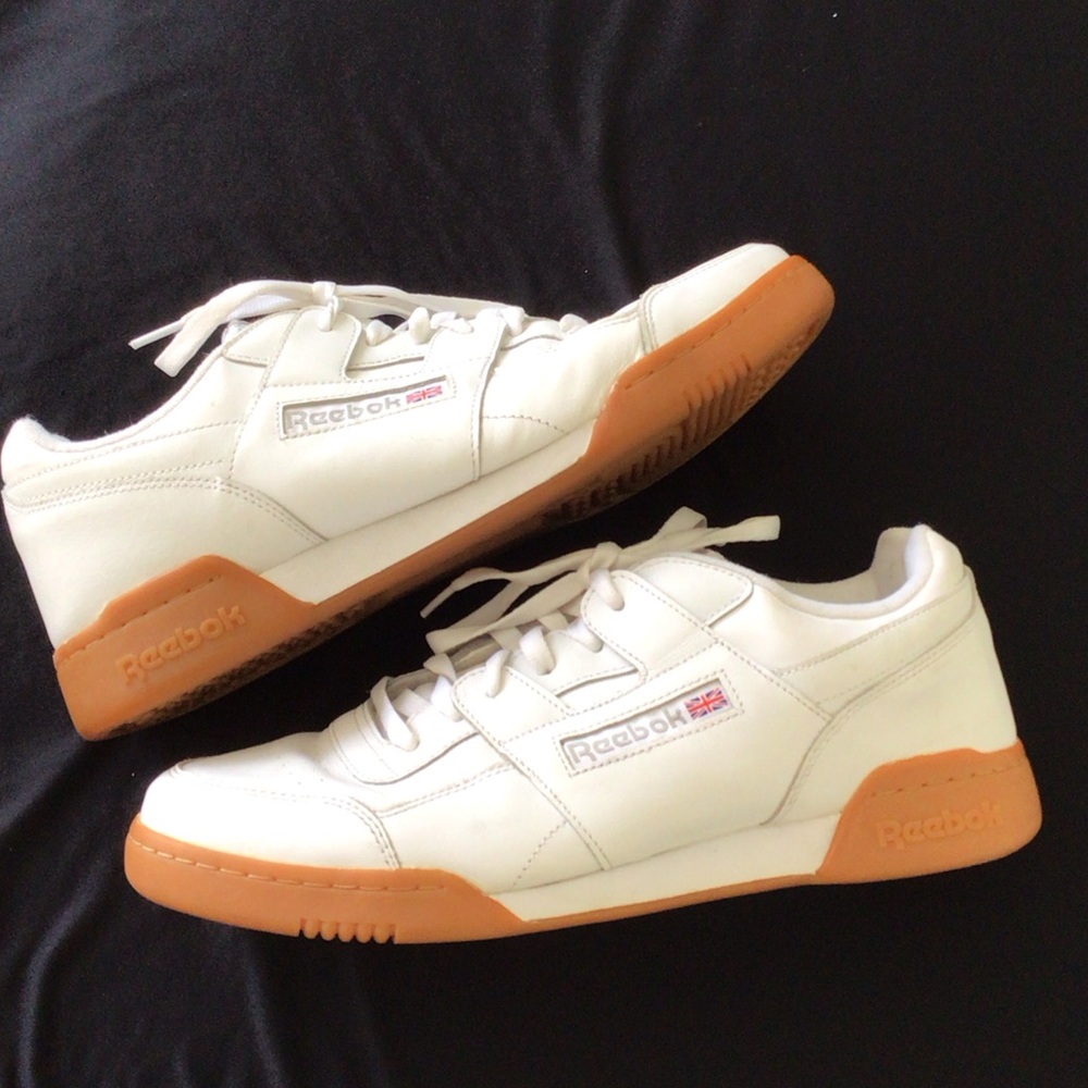 Reebok - White Classic Leather Men’s Sneakers with Gum Sole - Picture 5 of 9